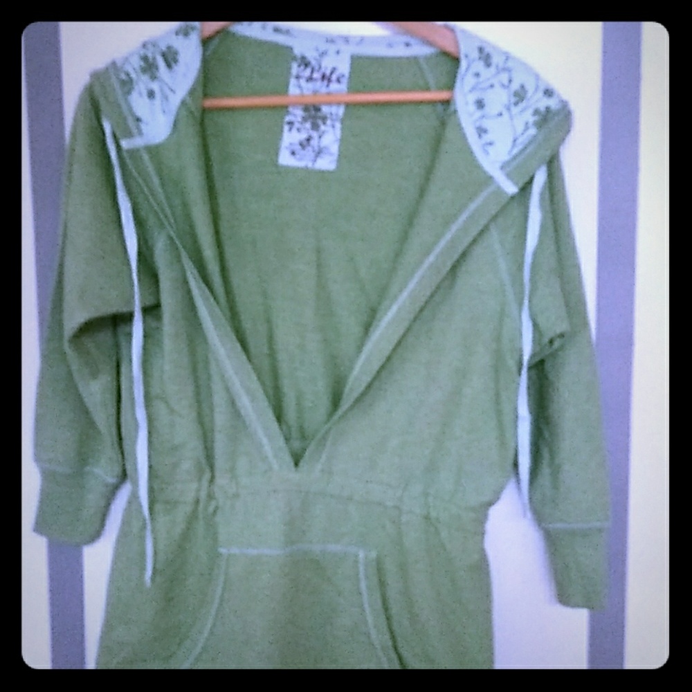 Awesome 😊 WOMEN'S top